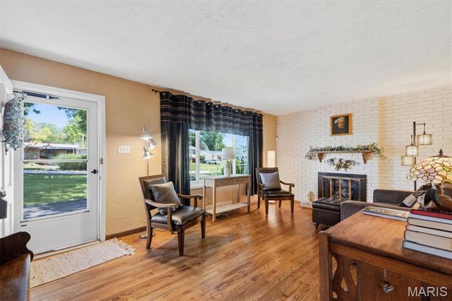 1143 Fernview Drive, Creve Coeur, MO 63141