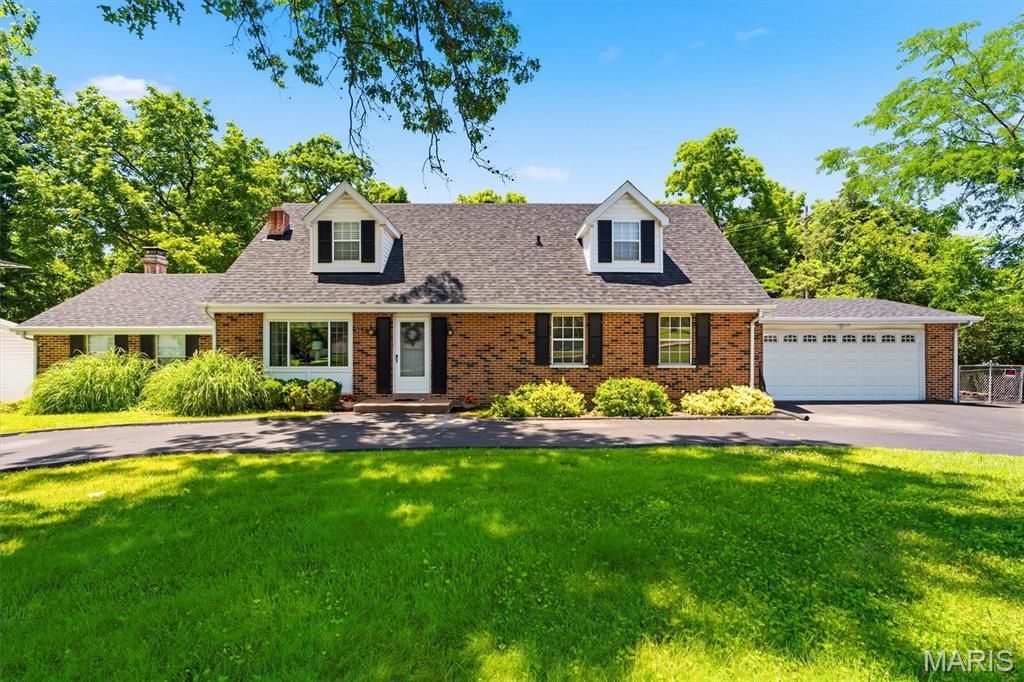 1143 Fernview Drive, Creve Coeur, MO 63141