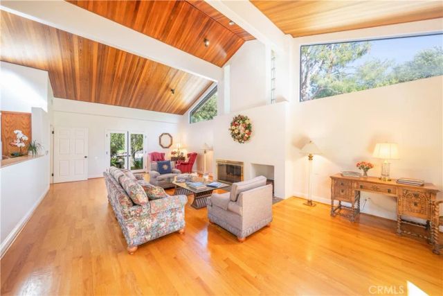 19817 E Golden Bough, Covina, CA 91724