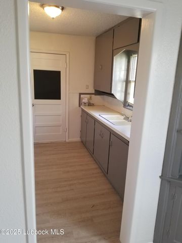 1912 45th Street, Lubbock, TX 79412