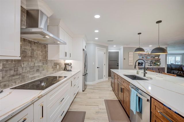 1820 SE 36TH TERRACE, Cape Coral, FL 33904