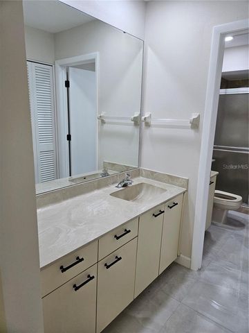 3183 SANDLEHEATH 41, Sarasota, FL 34235