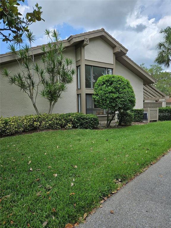 3183 SANDLEHEATH 41, Sarasota, FL 34235