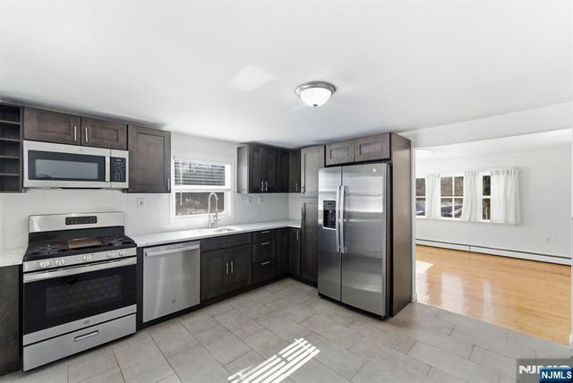 549 Ewing Avenue, Franklin Lakes, NJ 07417