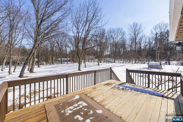 549 Ewing Avenue, Franklin Lakes, NJ 07417