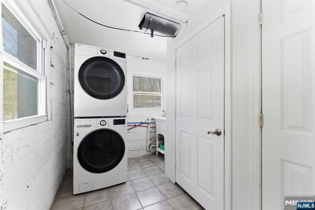 549 Ewing Avenue, Franklin Lakes, NJ 07417