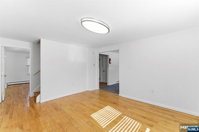 549 Ewing Avenue, Franklin Lakes, NJ 07417