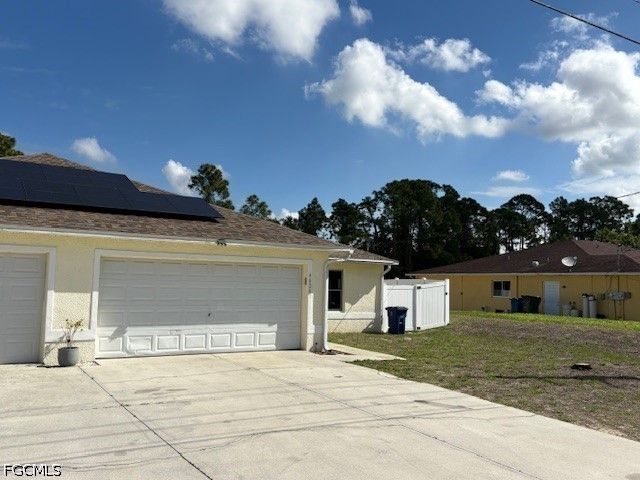 4624 Douglas LN, Lehigh Acres, FL 33973