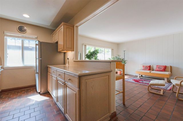 5851 Doliver Drive 22, Houston, TX 77057
