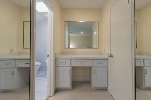 5851 Doliver Drive 22, Houston, TX 77057