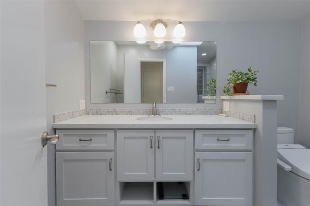 5851 Doliver Drive 22, Houston, TX 77057