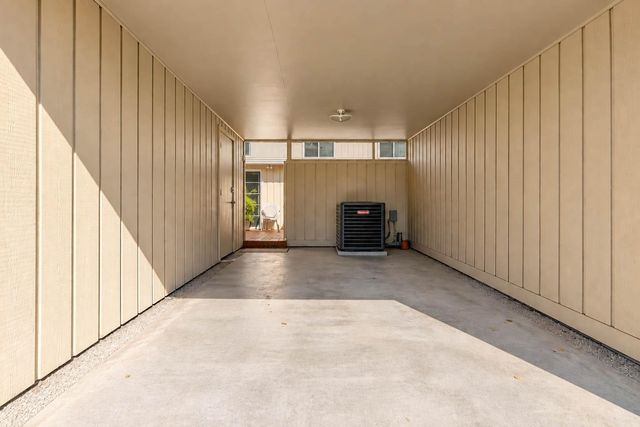 5851 Doliver Drive 22, Houston, TX 77057