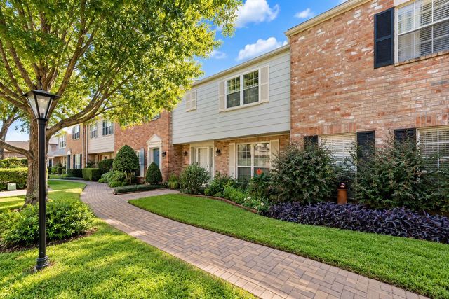 5851 Doliver Drive 22, Houston, TX 77057