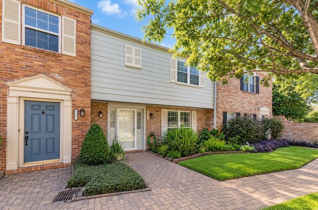 5851 Doliver Drive 22, Houston, TX 77057