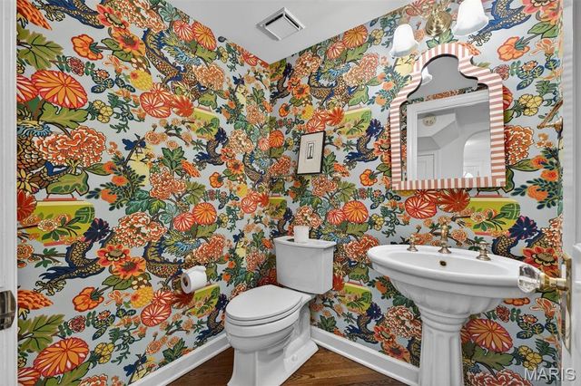 1 Clermont Lane, Ladue, MO 63124