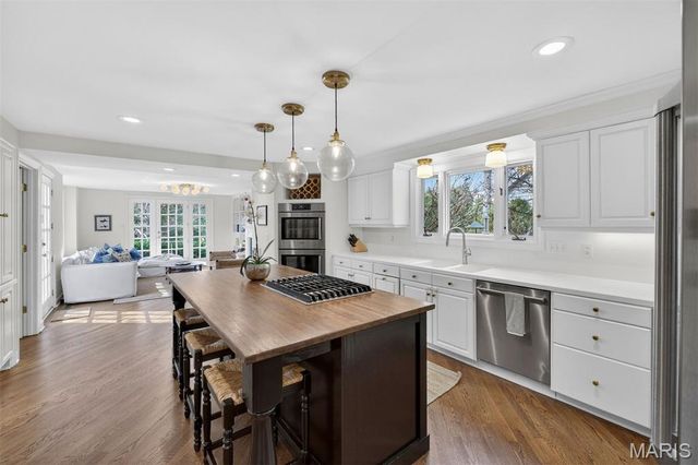 1 Clermont Lane, Ladue, MO 63124