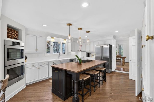 1 Clermont Lane, Ladue, MO 63124