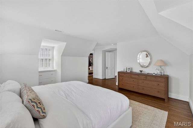 1 Clermont Lane, Ladue, MO 63124