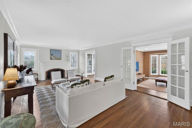 1 Clermont Lane, Ladue, MO 63124