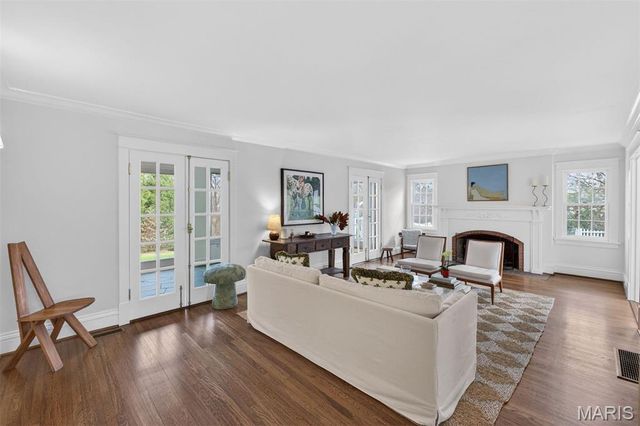 1 Clermont Lane, Ladue, MO 63124