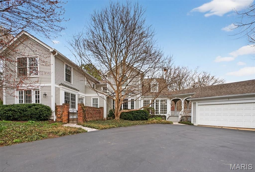 1 Clermont Lane, Ladue, MO 63124