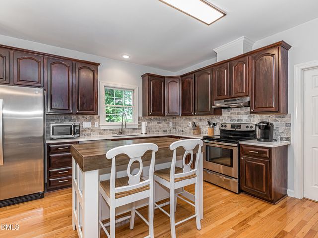 107 Walmsley Court, Cary, NC 27519