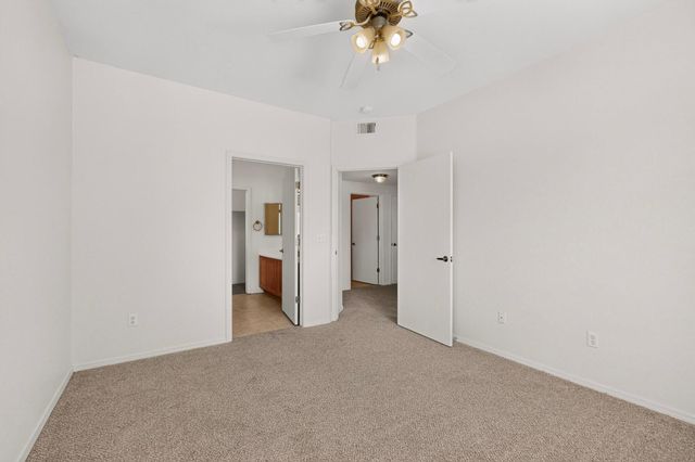 6800 Vista Del Norte Drive NE 422, Albuquerque, NM 87113