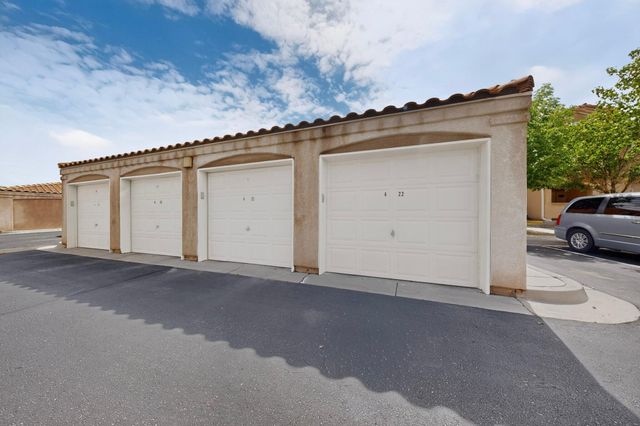 6800 Vista Del Norte Drive NE 422, Albuquerque, NM 87113