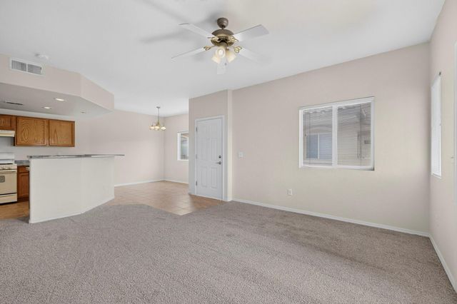 6800 Vista Del Norte Drive NE 422, Albuquerque, NM 87113