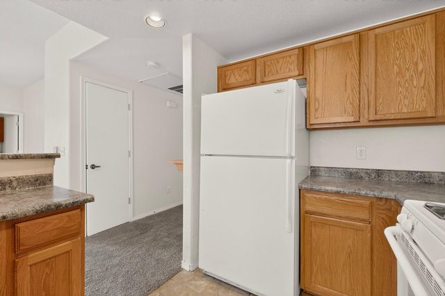 6800 Vista Del Norte Drive NE 422, Albuquerque, NM 87113