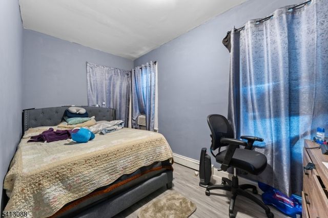 907 Flora St, Elizabeth City, NJ 07201