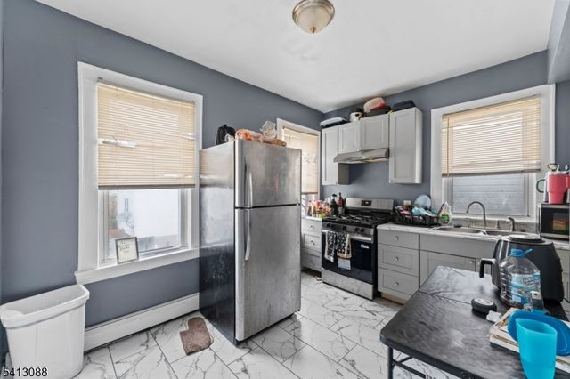 907 Flora St, Elizabeth City, NJ 07201