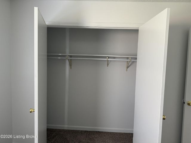 128 Hamilton Dr, Shepherdsville, KY 40165