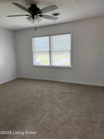 128 Hamilton Dr, Shepherdsville, KY 40165