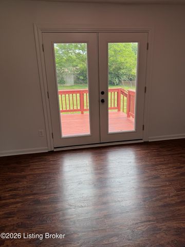 128 Hamilton Dr, Shepherdsville, KY 40165