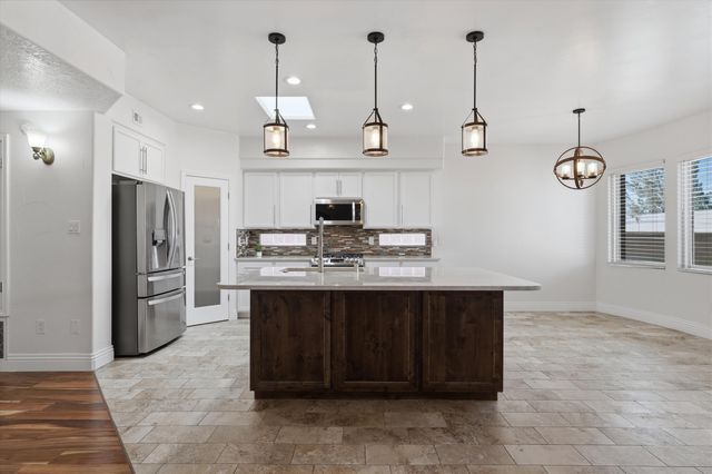 4405 Beresford Lane NW, Albuquerque, NM 87120