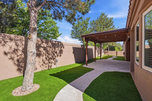 4405 Beresford Lane NW, Albuquerque, NM 87120