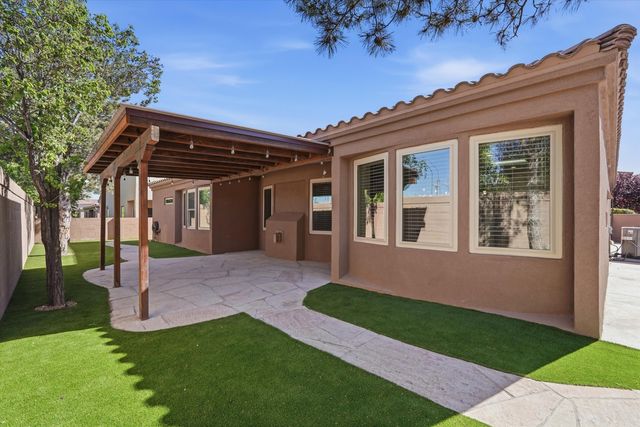 4405 Beresford Lane NW, Albuquerque, NM 87120