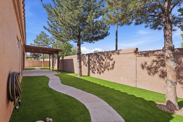 4405 Beresford Lane NW, Albuquerque, NM 87120