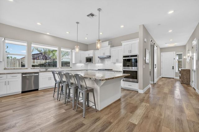 408 Camas Ct, Roseville, CA 95747