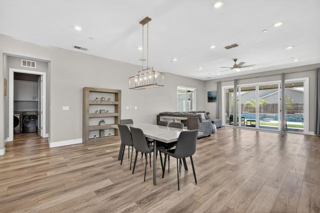 408 Camas Ct, Roseville, CA 95747