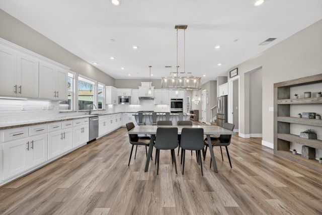 408 Camas Ct, Roseville, CA 95747