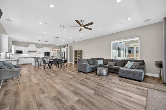 408 Camas Ct, Roseville, CA 95747