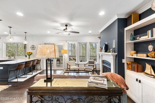 104 W High Bluff Drive, Hampstead, NC 28443