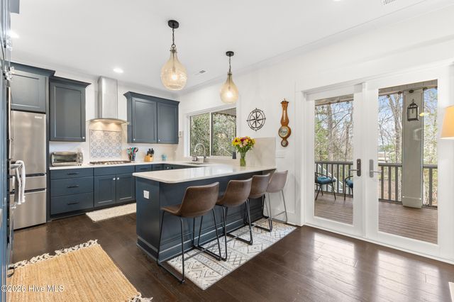 104 W High Bluff Drive, Hampstead, NC 28443