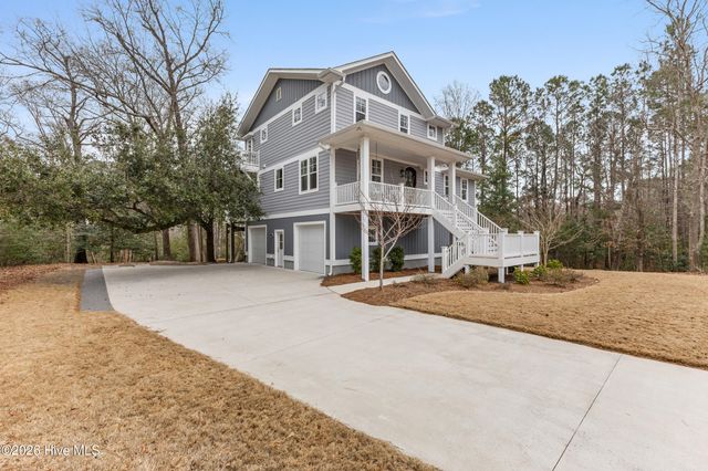 104 W High Bluff Drive, Hampstead, NC 28443