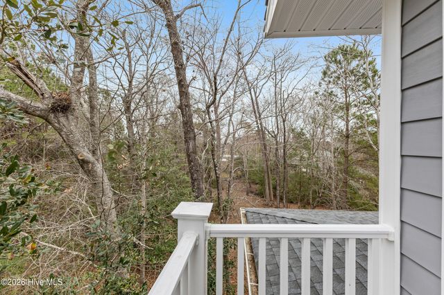 104 W High Bluff Drive, Hampstead, NC 28443
