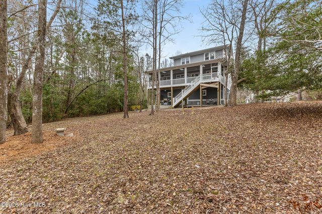 104 W High Bluff Drive, Hampstead, NC 28443