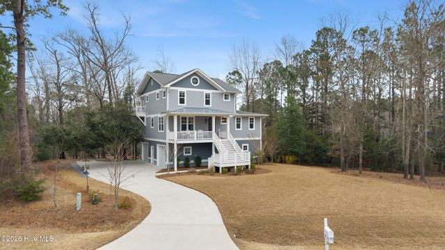 104 W High Bluff Drive, Hampstead, NC 28443