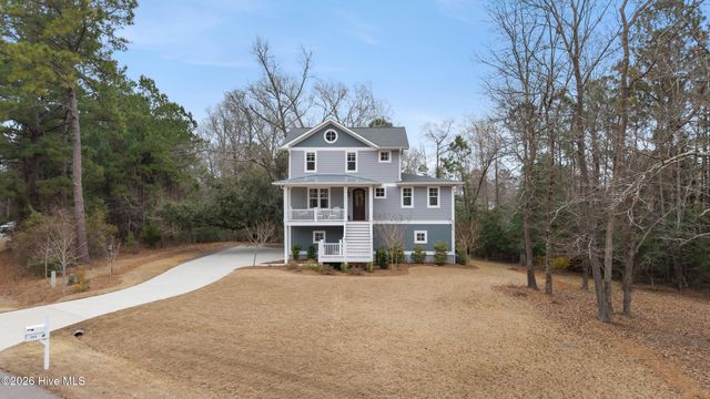 104 W High Bluff Drive, Hampstead, NC 28443